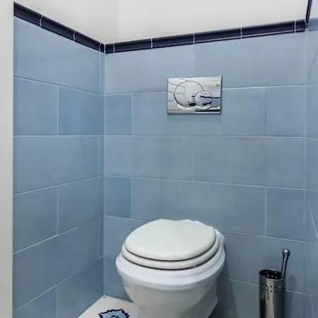 Apartment Hip, But Elegant 1 Bedroom