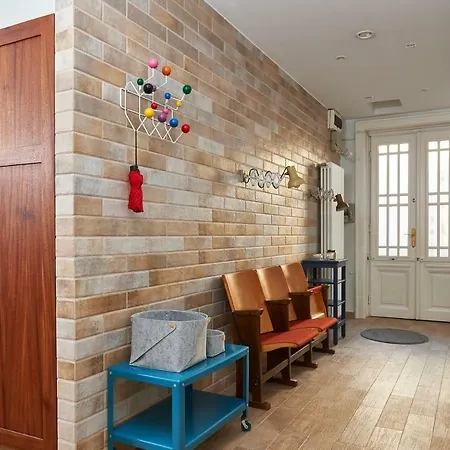 Hip, But Elegant 1 Bedroom Apartment *