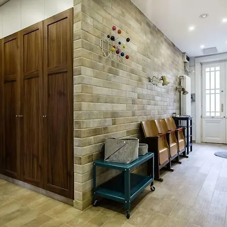 Hip, But Elegant 1 Bedroom Apartment Budapest